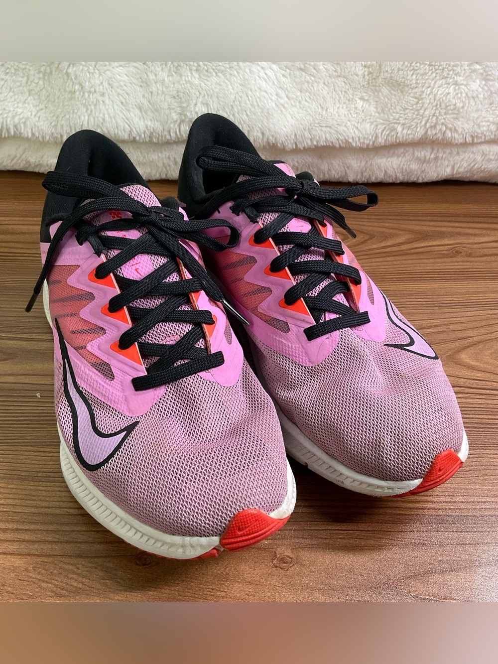 Nike Women’s Running Shoes Pink Black Athletic Sneakers Size 8.5